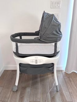 Graco rocking bassinet with crying sensor activation