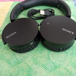 SONY HEADPHONES WIRELESS BLUETOOTH NOISE CANCELLING BASS
