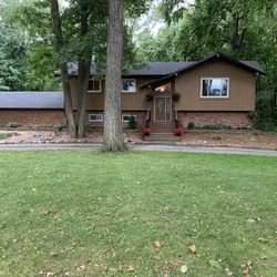 Thinking Of Selling Your Home And Buying A New One? Find Out How Much Your Home Is Worth!