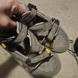 Size 6 Youth. In Good Condition