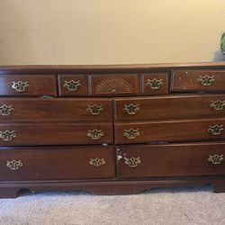 Lyromix Solid Wood Rustic Dresser with 7 Drawers, 
