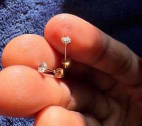 Small stud earrings
