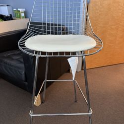 Eames Wire Stool with Seat Pad- Herman Miller