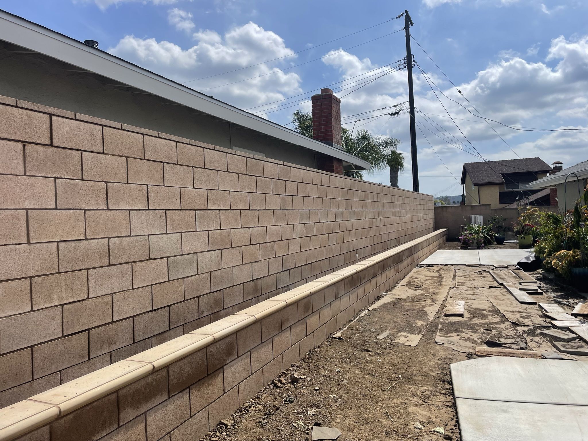 Block Wall / Concrete/ Stone
