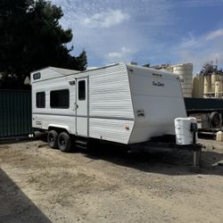 Trailer Toy Hauler 