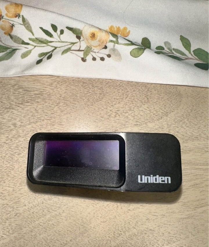 UNIDEN R7 RADAR DETECTOR