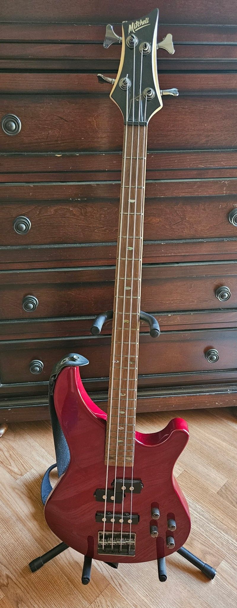 Mitchell Bass
