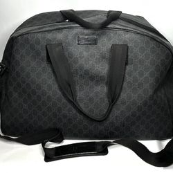 Gucci Two-Way GG Supreme Canvas Travel Bag
