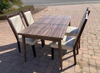 Dining Table with 4 Upholstered Chairs
