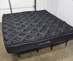 Helix Twilight Elite King Mattress - Like New