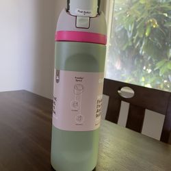 Owala 24 Oz. Neo Sage 