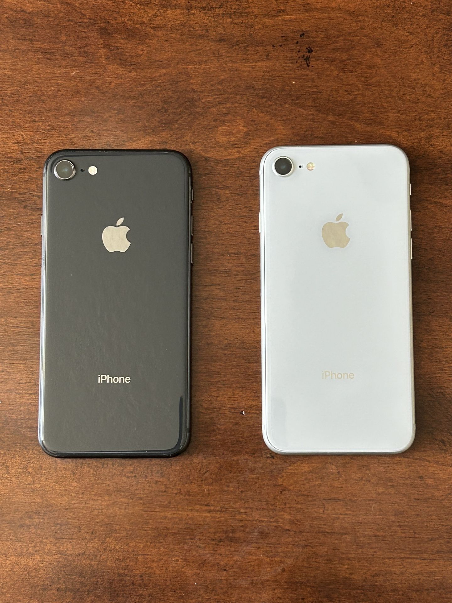 iPhone 8 ~ 64gb ~ Factory Unlocked