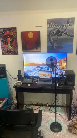Protools recording studio with MacBook2020 Golden Gate