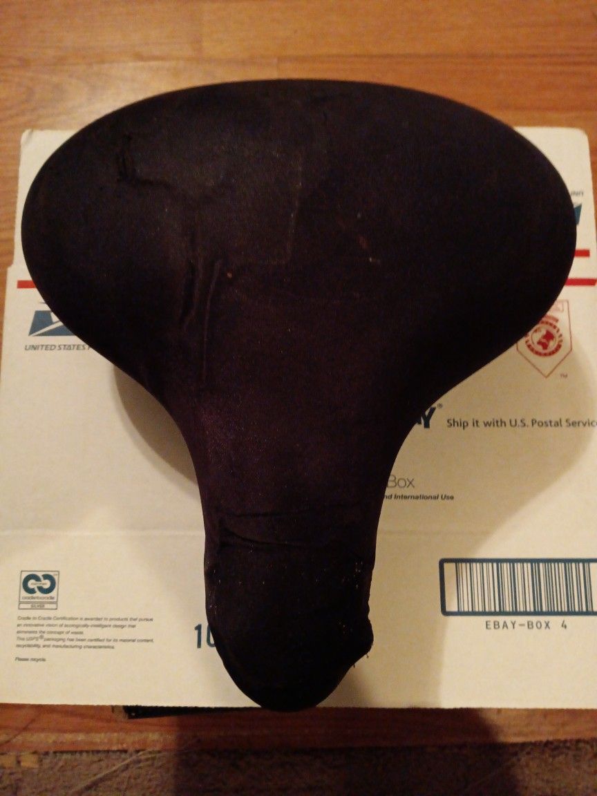 TAILBONES-thickly padded bicycle saddle