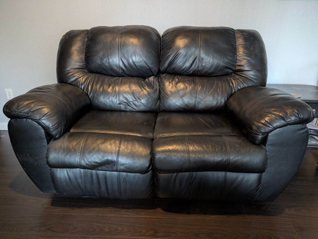Leather Reclining Loveseat 