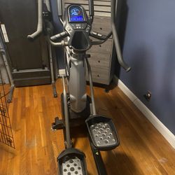 Bow flex Max Trainer 