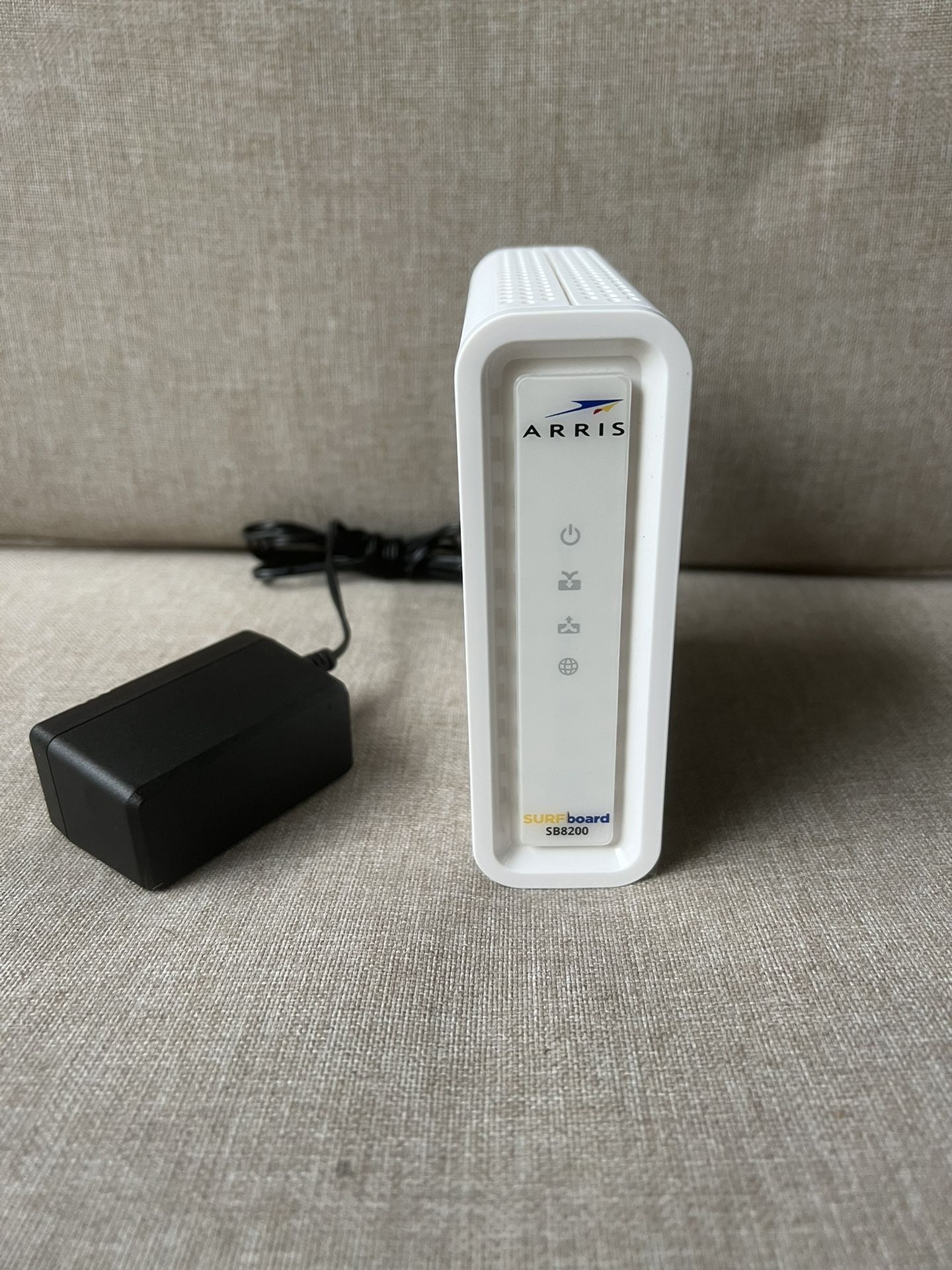 Arris Surfboard Modem SB8200