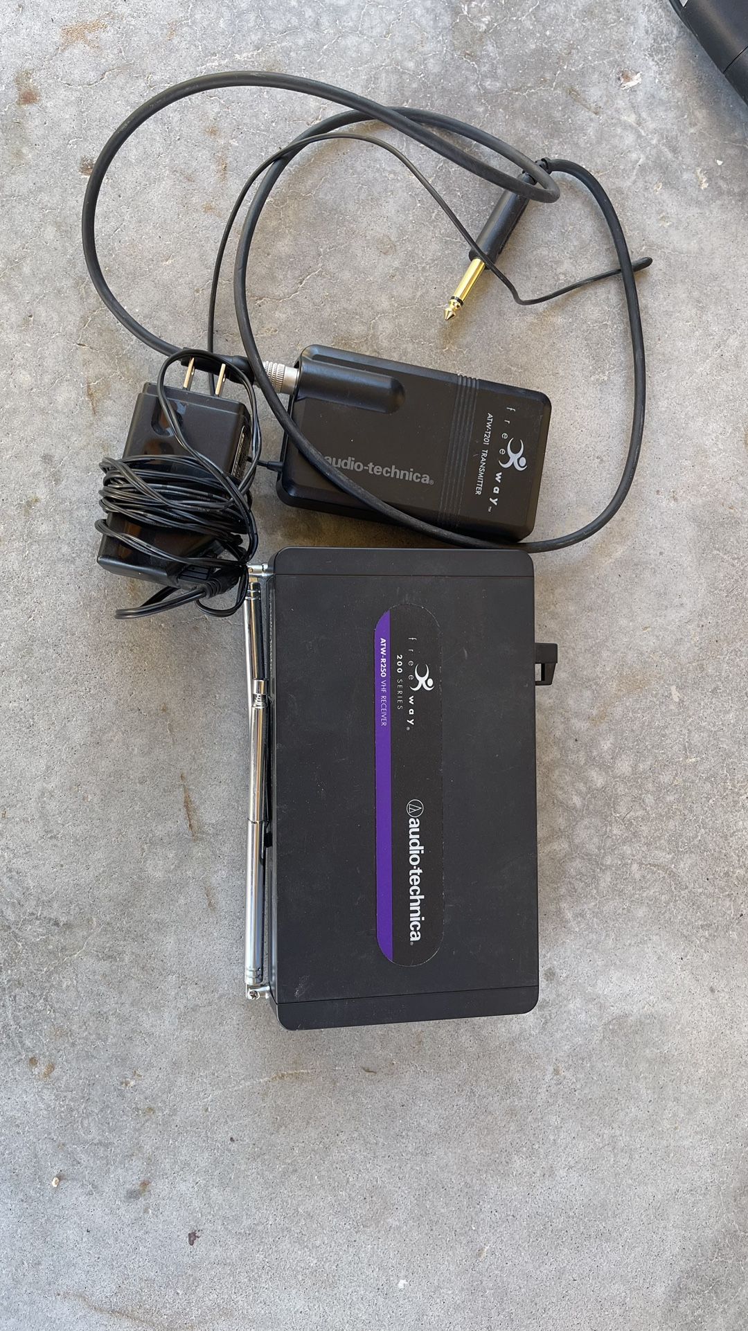 Audio Technica Freeway 200 Series w/ Headworn Microphone System