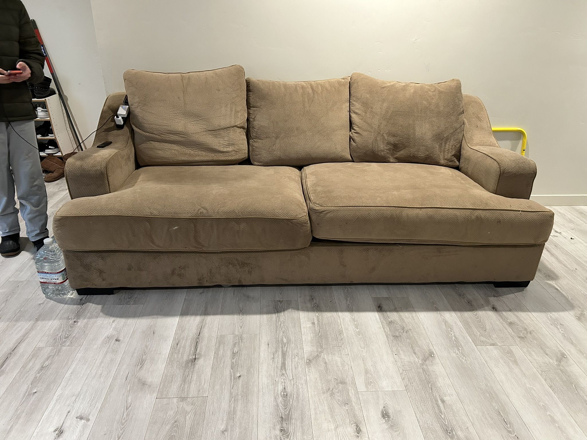 Queen Pull Out Bed Couch 