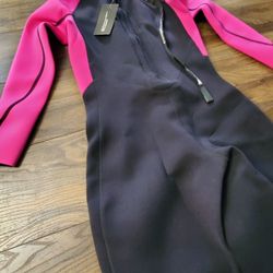 NEW - Full Wetsuit - Medium 