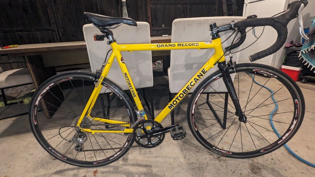 GRAND RECORD Sport Tiagra Sora Bike