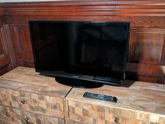 Samsung 32" Full HD Smart LED TV (1080p) – Remote Included