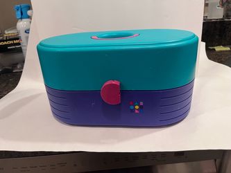 Vintage Caboodle train case