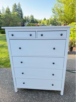 Ikea hemnes 6 drawer dresser (DELIVERY AVAILABLE)