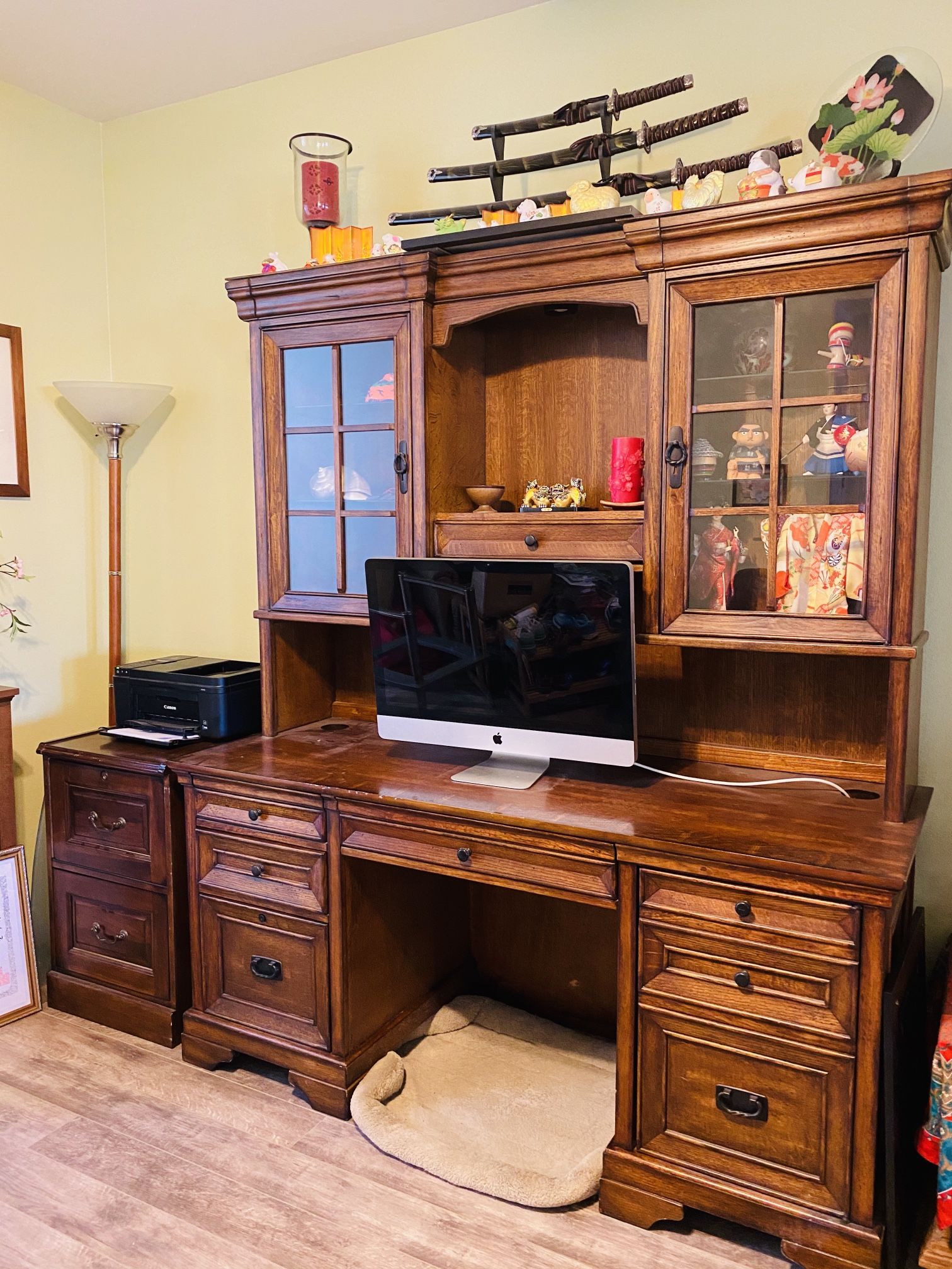 Formal Office Desk 