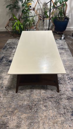 Living room table for free