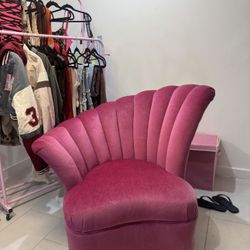 Velvet Shell Accent Chair – Hot Pink Glam