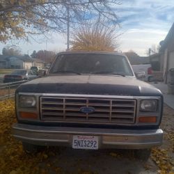 1985 FORD Pick Up v8 $800 OBO