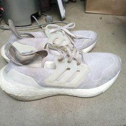 !! Men's Shoes Adidas Boost Size 8.5 Firm Price 