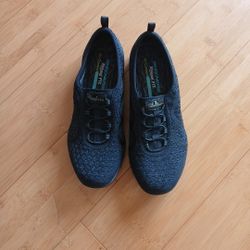 Sketchers Womens Relaxed Fit Shoes