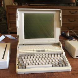 Vintage Data General One 2502-A Computer Terminal. Rare and Highly Collectable.