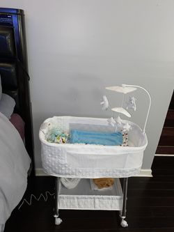 Delta Children Bassinet