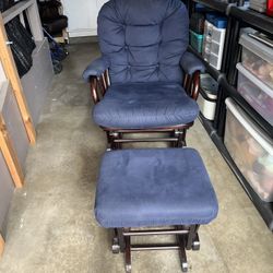 Glider Rocker With Footstool 