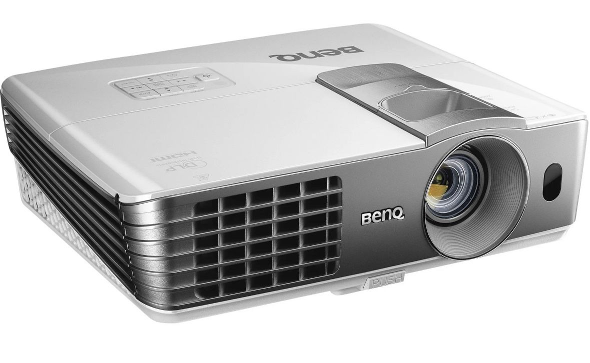 Full HD 1080p Projector - Benq w1070 HD- Amazing Picture- $250