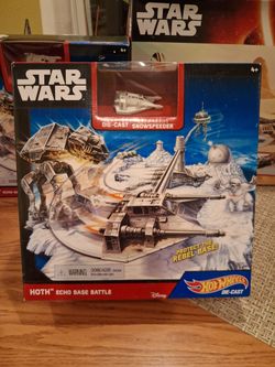 Hot Wheels Star Wars Hoth Echo Base Battle Set