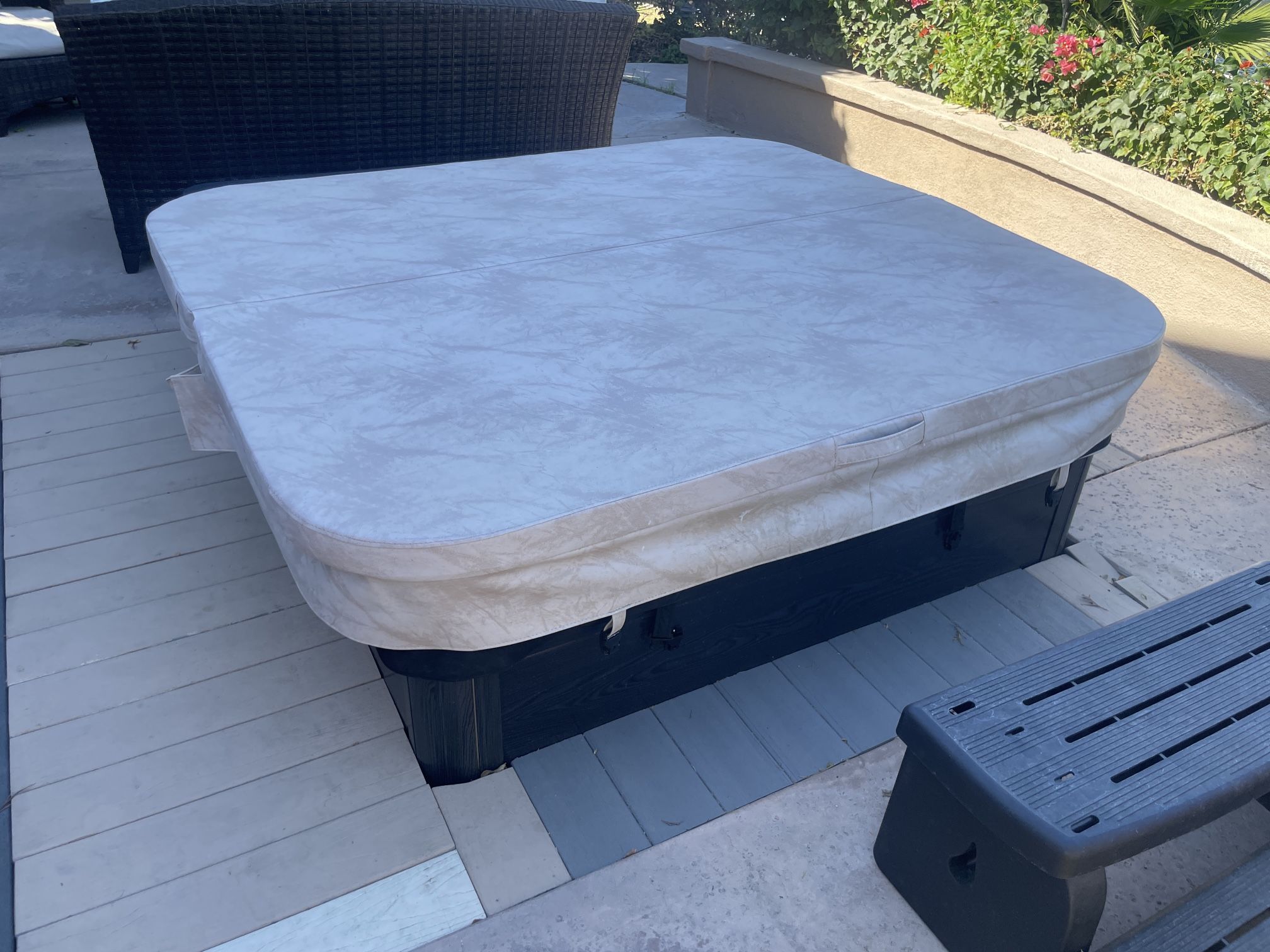Spa Cover For Jacuzzi J-315