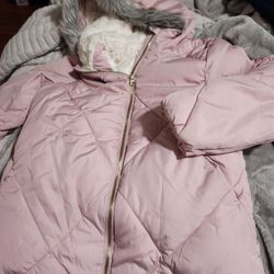 Winter Jacket Brain New Zise  10/12. 