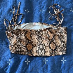 Romwe Snake Print Top