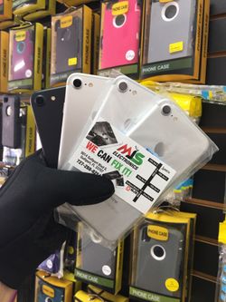 IPHONE 7 32GB UNLOCKED