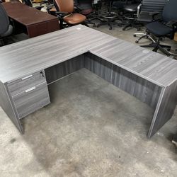L Shaped Desk 