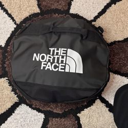 The North Face Base Camp Golden State Travel Duffel Bag 71L Medium Black NWT