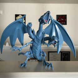 Blue Eyes Ultimate Dragon Figure 12" 1996 Kazuki Takahashi Yu-Gi-Oh! (READ)