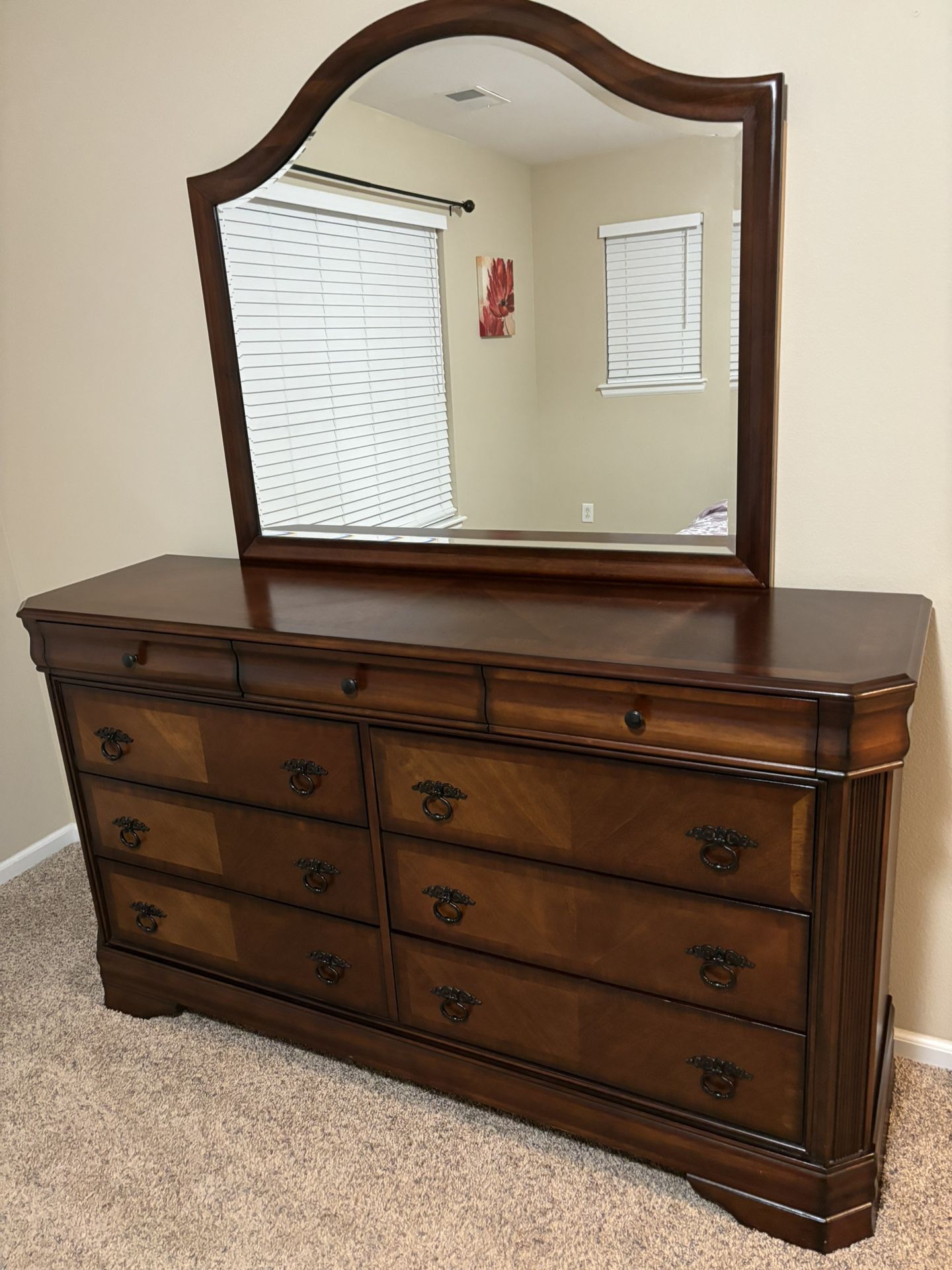 9 Drawer Dressers with Mirror and Nightstand