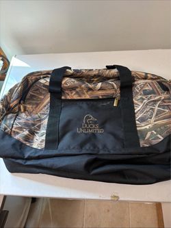 Ducks Unlimited Mossy Oak Camo Duffel Hunting Bag