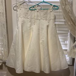 David ‘s Bridal  Dresses Size 6 