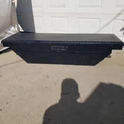 Truck Bed Storage Box / Tool Box